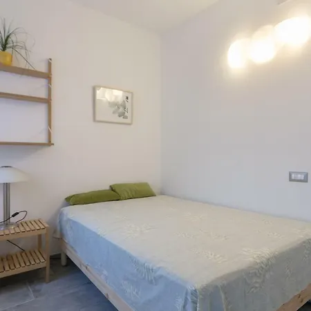 Central Station Intimate Apt Apartament Mediolan